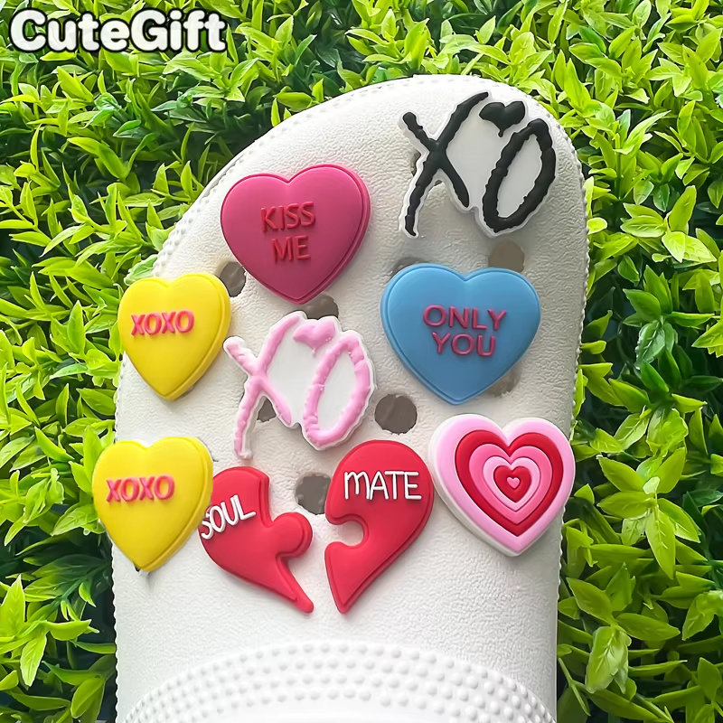Gardening Tools Pink - Dijes de zapatos de corazón de