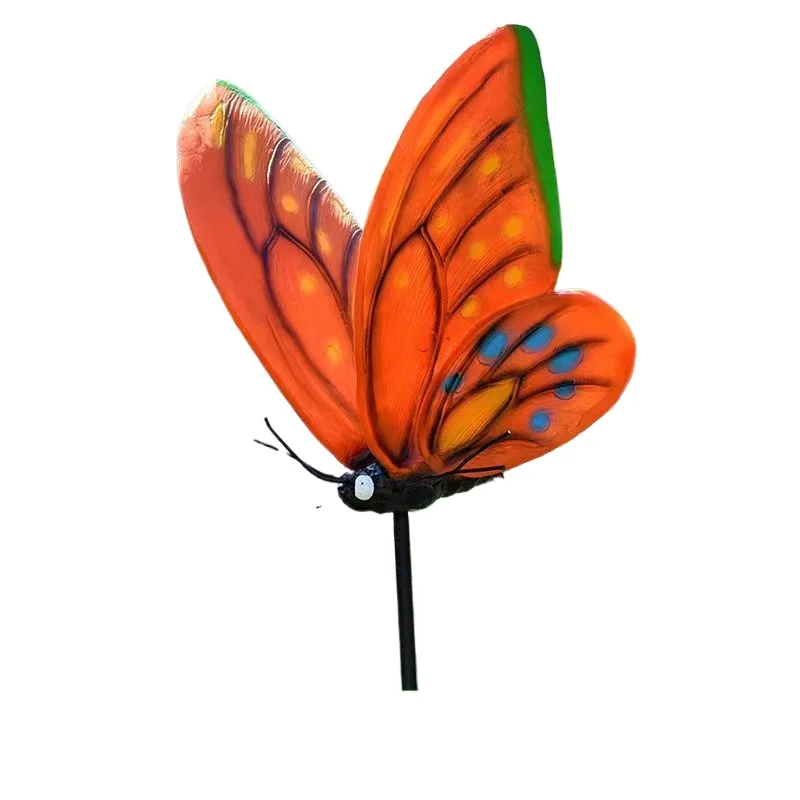 Gardening Tools Sketch - Escultura de mariposa al aire libre