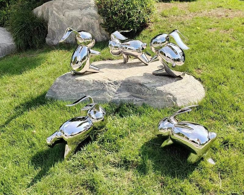 Escultura de conejo de acero i - Gardening Tools Sketch reseña y precio